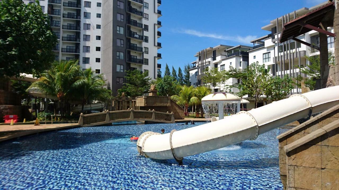 Cozy Swiss Garden Beach Resort Residence Kampung Sungai Karang Ngoại thất bức ảnh