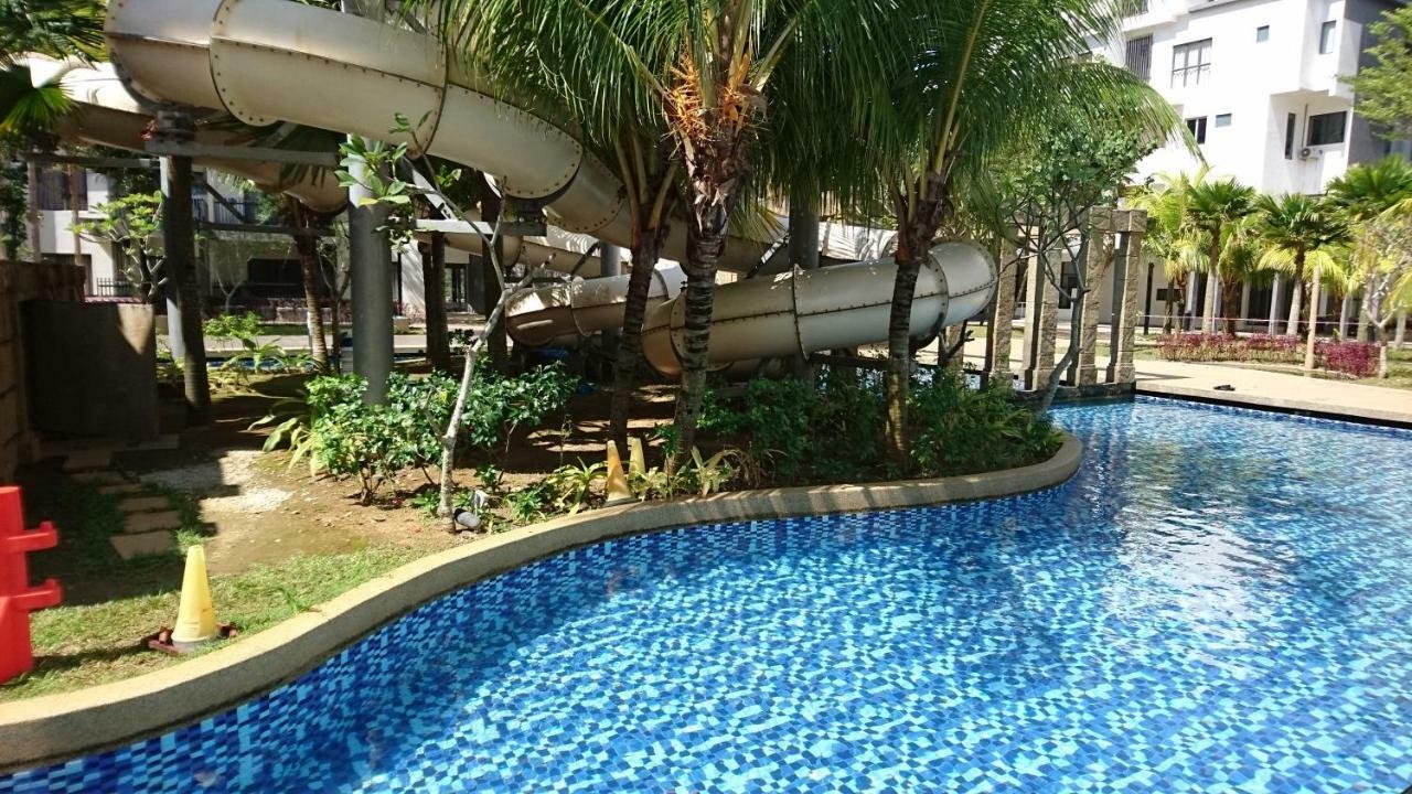 Cozy Swiss Garden Beach Resort Residence Kampung Sungai Karang Ngoại thất bức ảnh