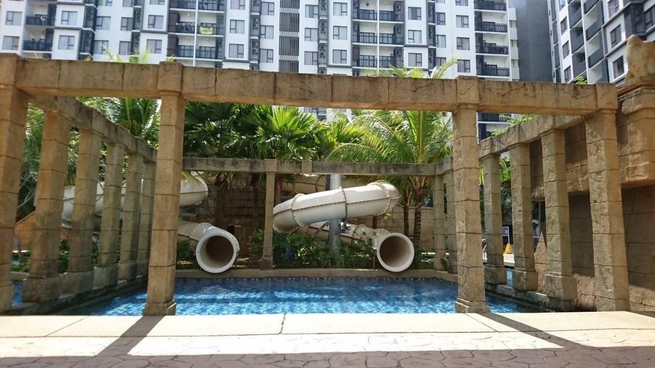 Cozy Swiss Garden Beach Resort Residence Kampung Sungai Karang Ngoại thất bức ảnh
