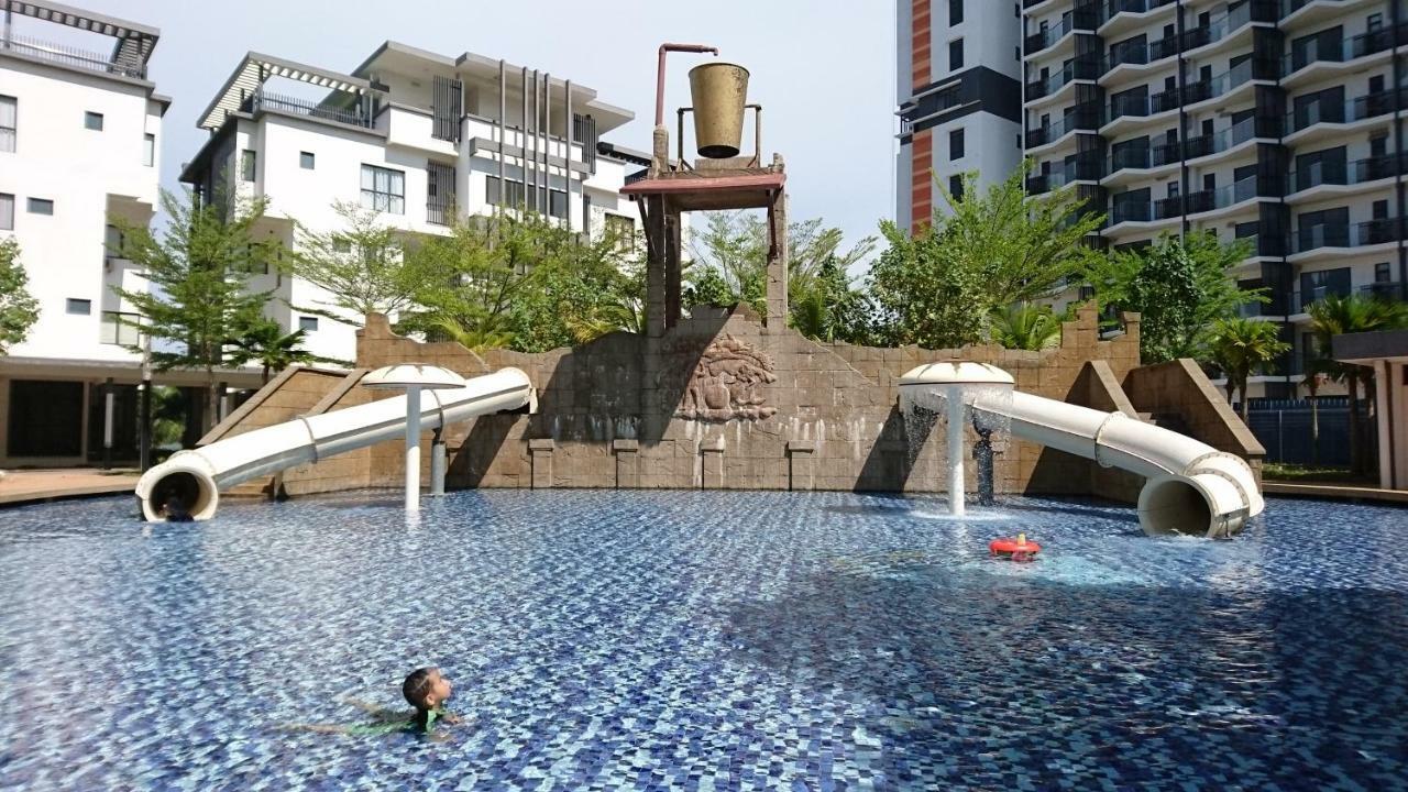 Cozy Swiss Garden Beach Resort Residence Kampung Sungai Karang Ngoại thất bức ảnh
