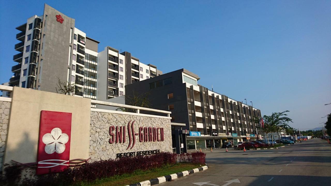 Cozy Swiss Garden Beach Resort Residence Kampung Sungai Karang Ngoại thất bức ảnh